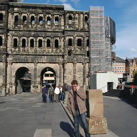 Porta-nigra-platz R *